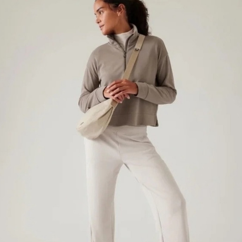 Athleta women's seasoft quarter zip size XXS oversized